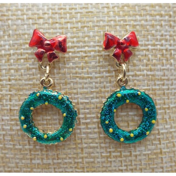 Cute Lot of 3 CHRISTMAS Earrings Dangle Ornament Holly Studs and Wreaths & Bows - Picture 5 of 10